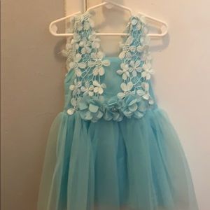 Girls 4T Ettigirl Dress Never worn